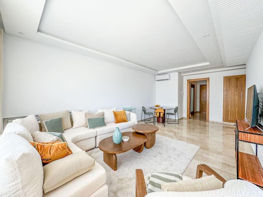 Apartment Evasion Pastel A